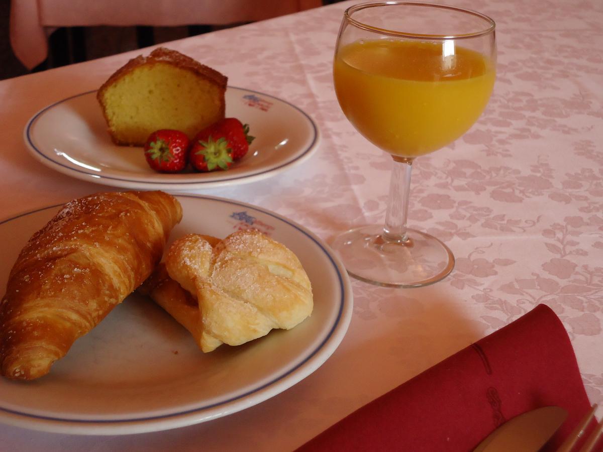 Albergo Roma 카쉬아나테르메 외부 사진